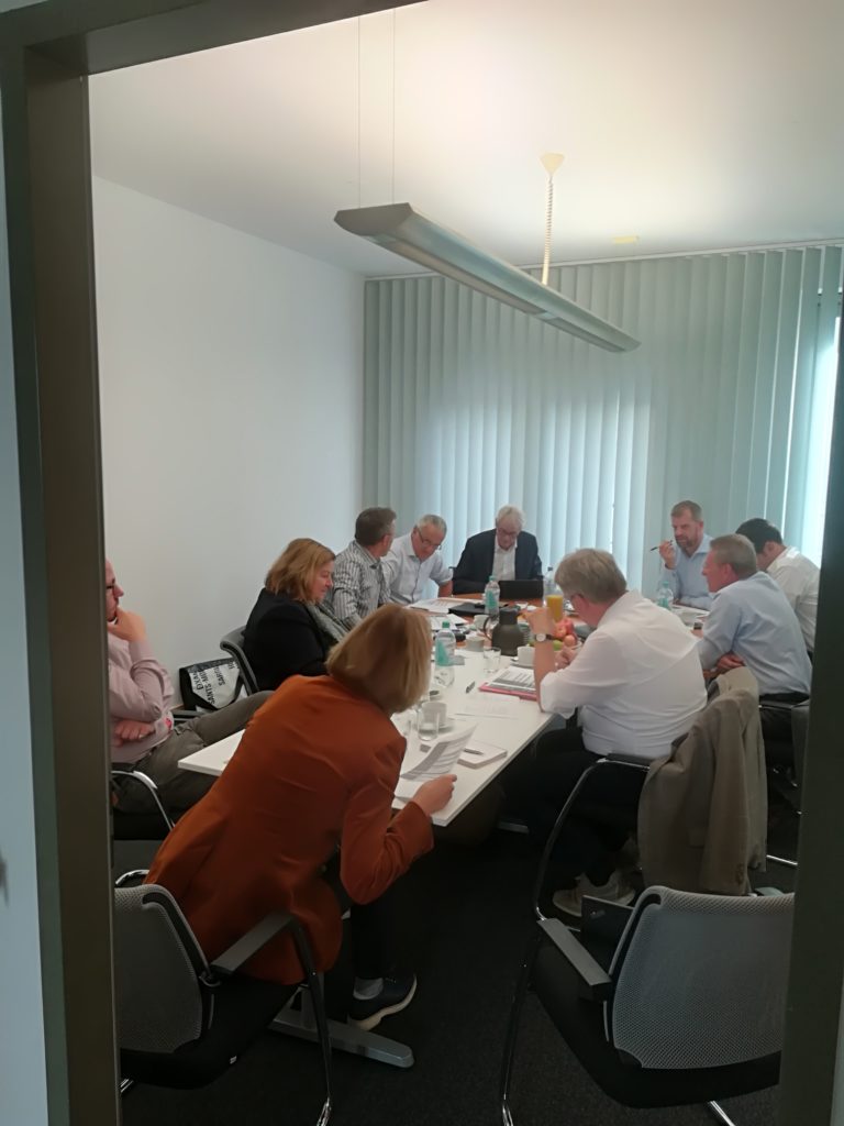 Das zweite Treffen der Arbeitsgruppe zur ADM Transparenz-Initiative fand am 9. Oktober in Berlin statt. Dieses Mal trafen sich die neun Institutsvertreter in der ADM-Geschäftsstelle, um die Ausgestaltung der Initiative voranzubringen.